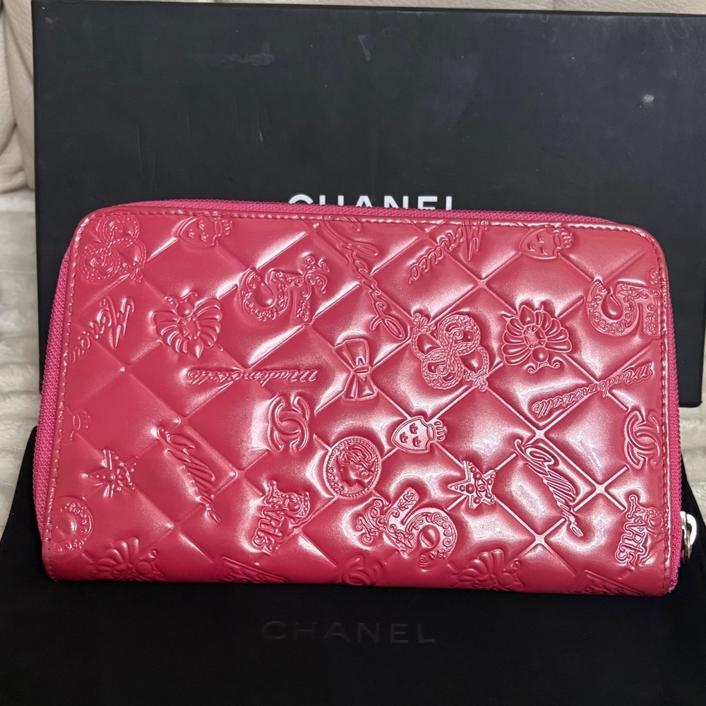 Chanel charms Patent Leather Zip organizer Wallet - Pink🔥 - Picture 7 of 13